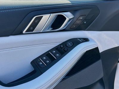2026 BMW X5 — photo 23 view