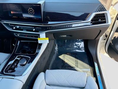 2026 BMW X5 — photo 18 view