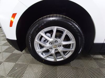2024 Chevrolet Equinox — photo 10 view
