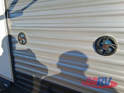2022 Prime Time RV Avenger — photo 24 view