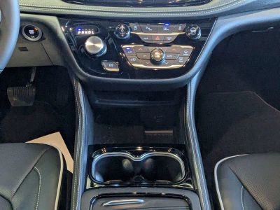 2026 Chrysler Pacifica — photo 16 view