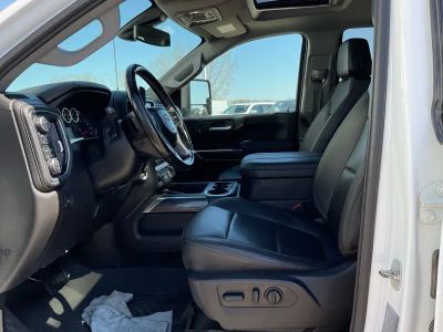 2023 Chevrolet Silverado 2500HD — photo 9 view