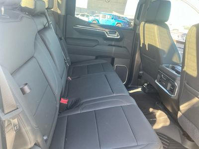 2026 Chevrolet Silverado 1500 — photo 19 view