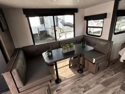2024 Venture RV Stratus - Photo 6