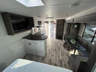 2024 Venture RV Stratus - Photo 4