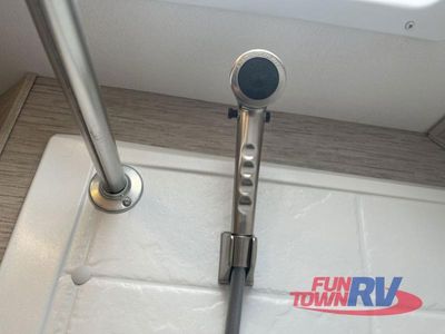 2023 Thor Motor Coach Chateau - Photo 33