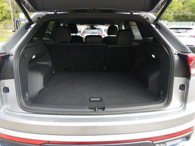 2025 Volkswagen Atlas Cross Sport — photo 11 view