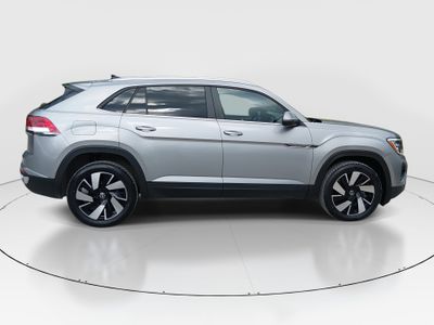 2025 Volkswagen Atlas Cross Sport — photo 8 view