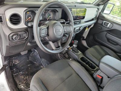 2026 Jeep Wrangler — photo 9 view
