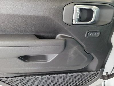 2026 Jeep Wrangler — photo 10 view