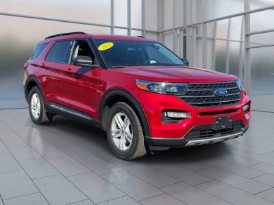 2023 Ford Explorer — side profile view