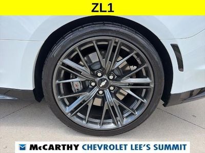2019 Chevrolet Camaro - Photo 17
