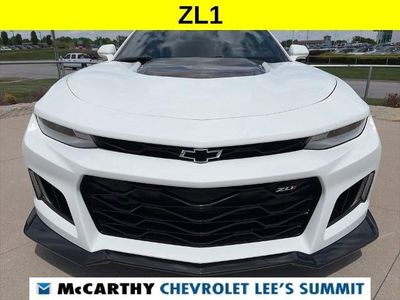 2019 Chevrolet Camaro - Photo 3