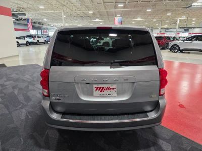 2019 Dodge Grand Caravan — interior view