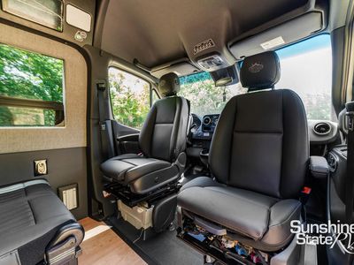 2025 Storyteller Overland - Photo 13