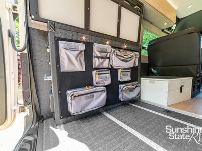 2025 Storyteller Overland - Photo 25