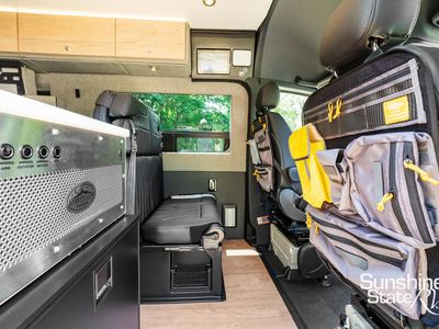 2025 Storyteller Overland - Photo 28