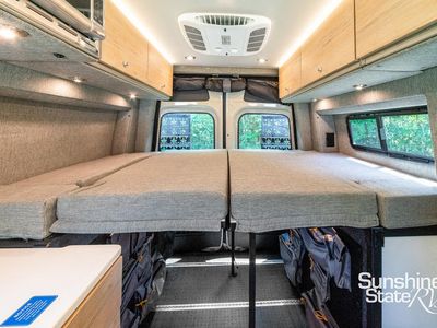 2025 Storyteller Overland - Photo 33