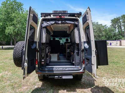 2025 Storyteller Overland - Photo 7