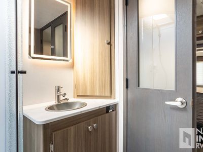 2026 Coachmen Freelander - Photo 22