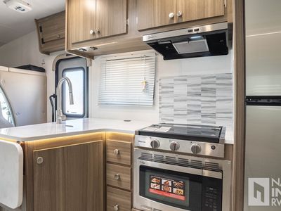 2026 Coachmen Freelander - Photo 21