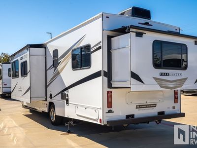 2026 Coachmen Freelander - Photo 8
