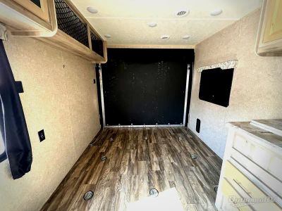 2019 Coachmen Catalina Trail Blazer — photo 11 view