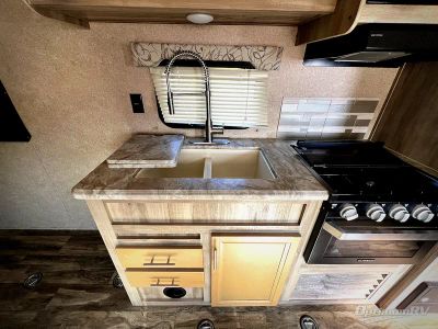 2019 Coachmen Catalina Trail Blazer — photo 7 view
