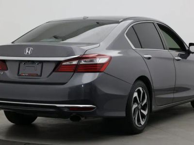 2016 Honda Accord Sedan — photo 8 view