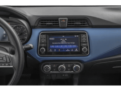 2025 Nissan Versa — photo 7 view