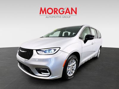 2024 Chrysler Pacifica - Photo 2