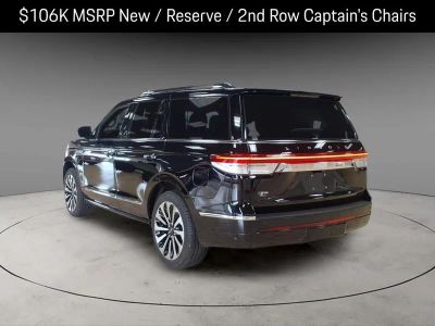 2023 Lincoln Navigator — side profile view