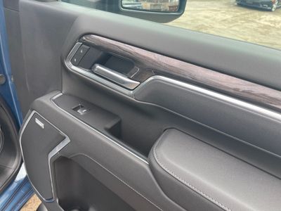2026 Chevrolet Silverado 2500HD — photo 21 view