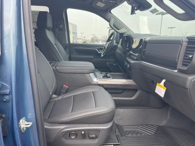 2026 Chevrolet Silverado 2500HD — photo 15 view
