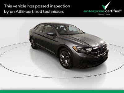 2024 Volkswagen Jetta SE Auto — front three-quarter view