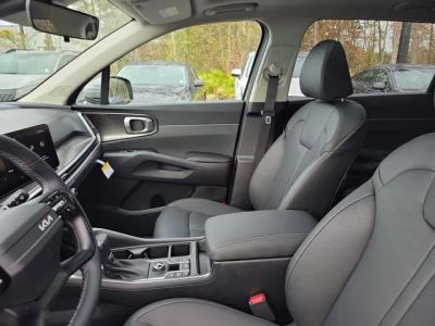 2026 Kia Sorento — photo 8 view