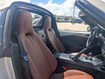 2023 Mazda MX-5 Miata RF — photo 16 view