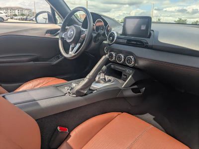 2023 Mazda MX-5 Miata RF — photo 18 view