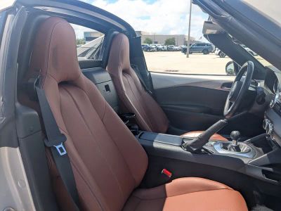 2023 Mazda MX-5 Miata RF — photo 17 view