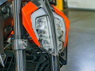 2023 KTM 390 Duke - Photo 13