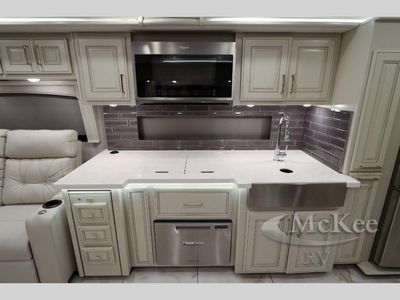 2025 Fleetwood RV Discovery LXE - Photo 46