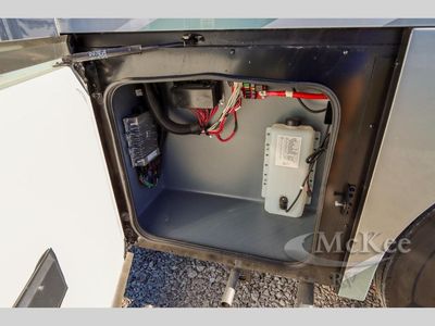 2025 Fleetwood RV Discovery LXE - Photo 21