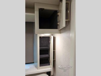2025 Fleetwood RV Discovery LXE - Photo 37
