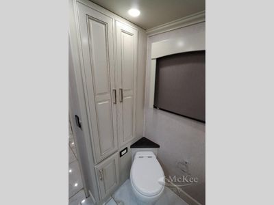 2025 Fleetwood RV Discovery LXE - Photo 71