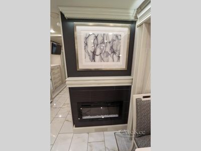 2025 Fleetwood RV Discovery LXE - Photo 45
