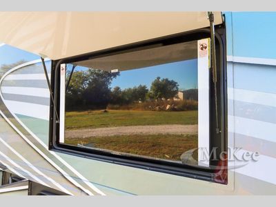 2025 Fleetwood RV Discovery LXE - Photo 11