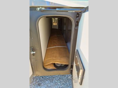 2025 Fleetwood RV Discovery LXE - Photo 13