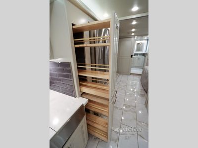 2025 Fleetwood RV Discovery LXE - Photo 56
