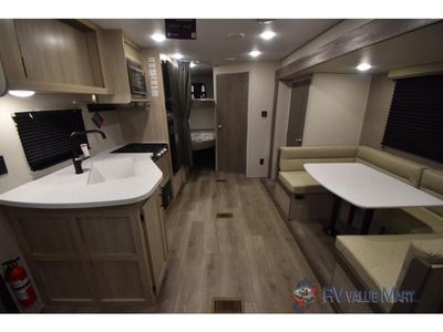2026 Coachmen RV Catalina Summit Series 8 - Photo 17
