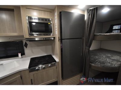 2026 Coachmen RV Catalina Summit Series 8 - Photo 11